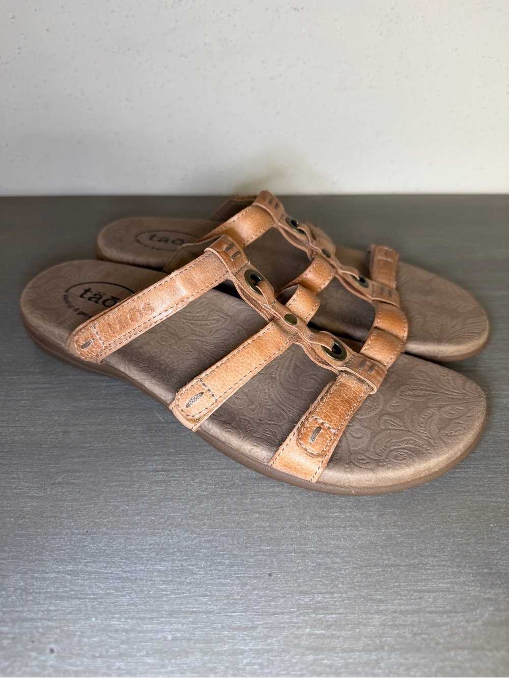 Taos Leather Sandals Size 8 Brown Comfort Walking Flat Slides Womens Shoes